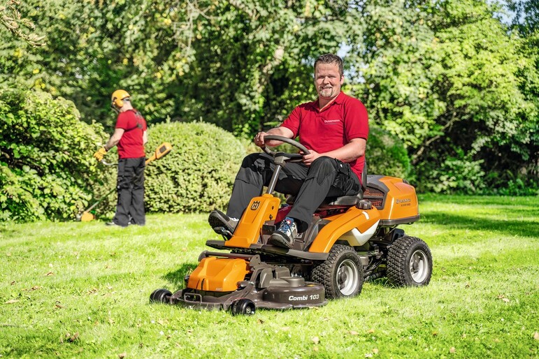 Service d'entretien des espaces verts et des installations extérieures, garantissant la sécurité, la durabilité et une première impression soignée de vos propriétés
